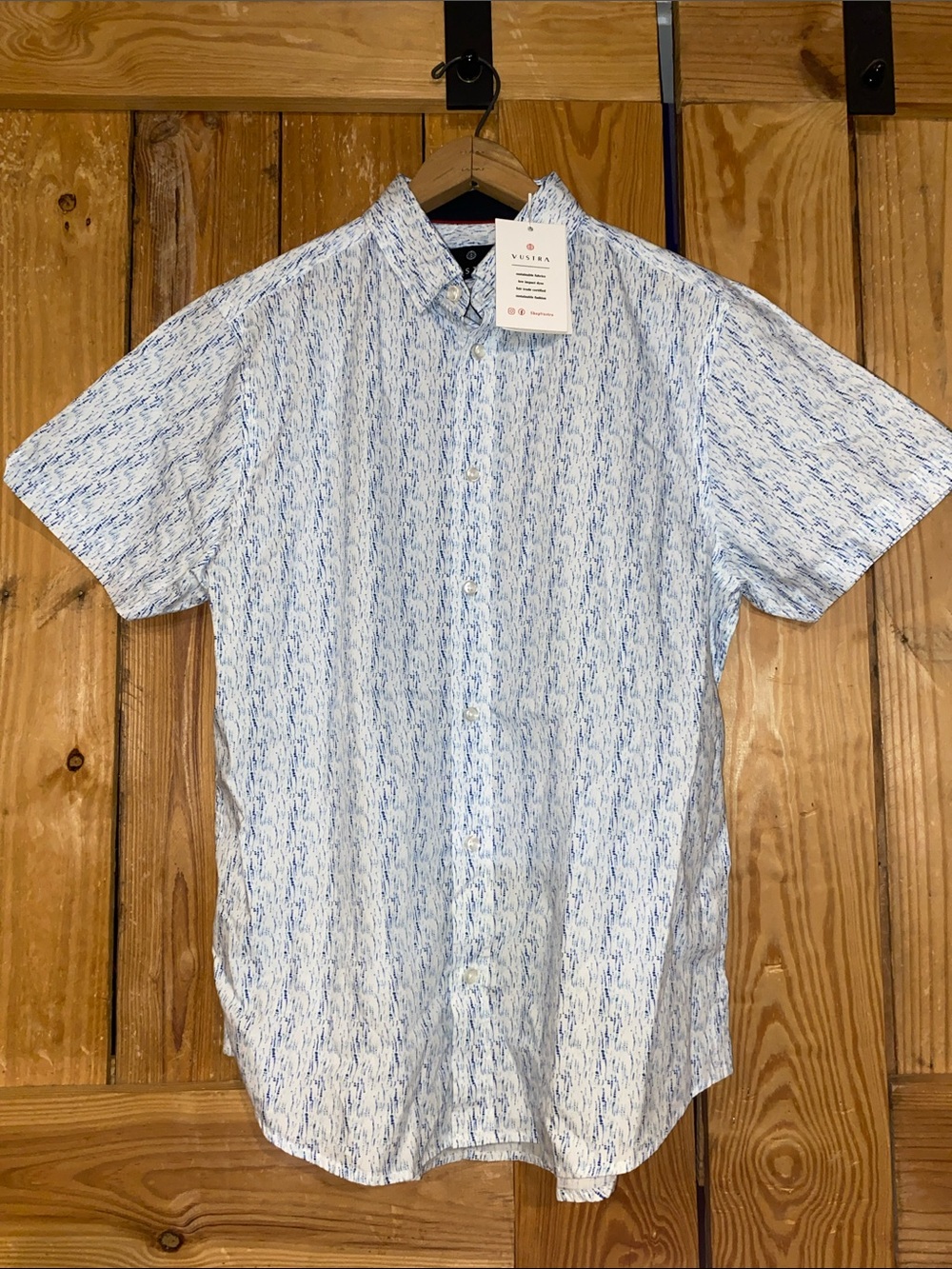 VUSTRA Men's Short-Sleeve Blue & White Textured Button-Down Shirt